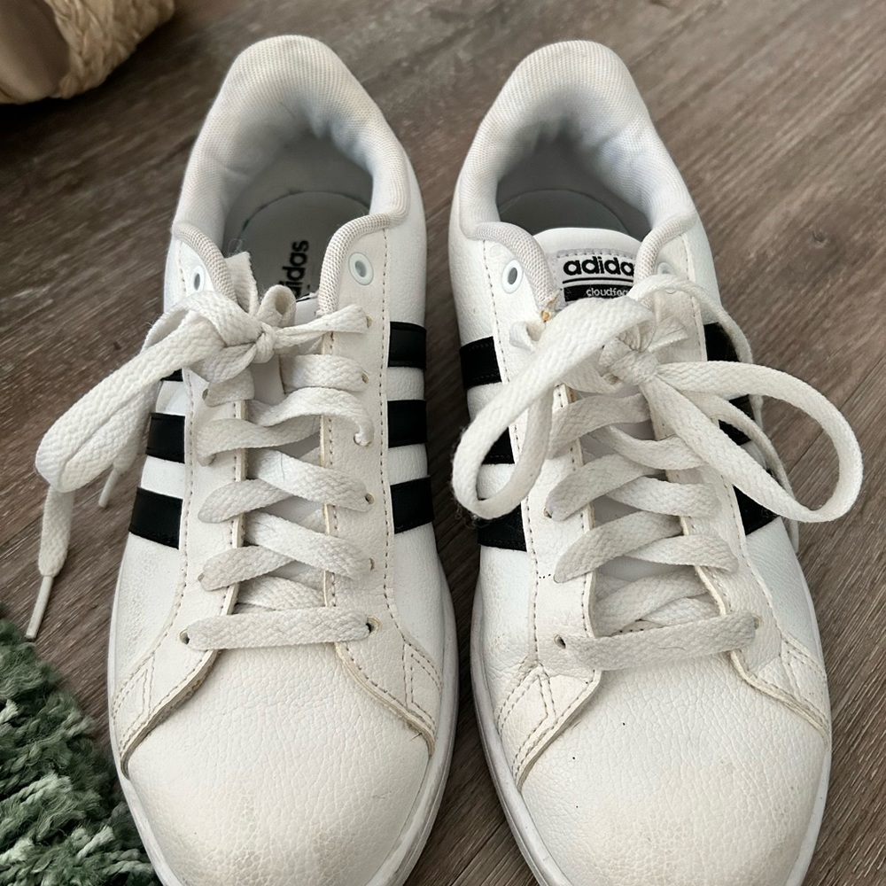 Adidas - Picture 2 of 4